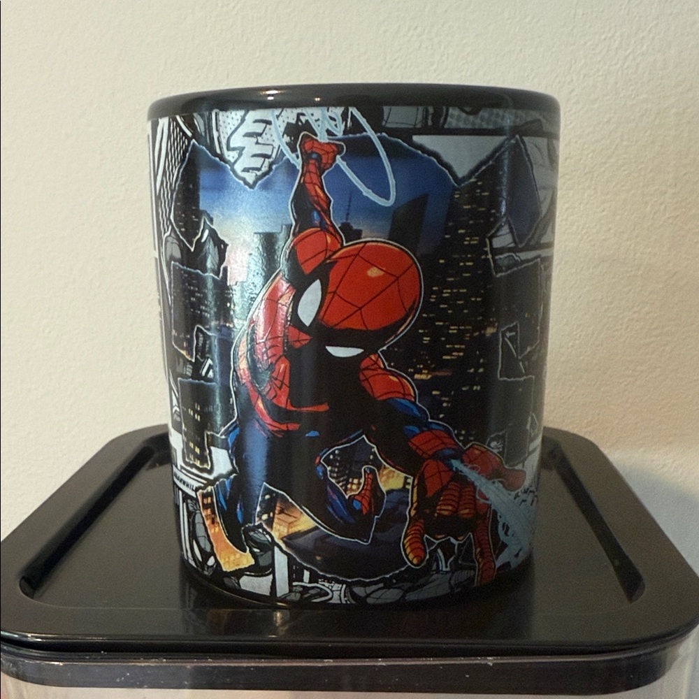 NWOT Spider-man comic mug - Picture 2 of 3